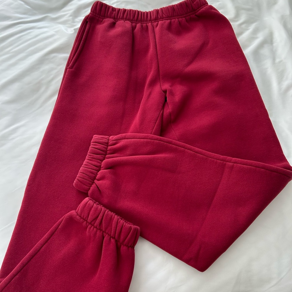 Edikted Garnet/Burgundy Sweatpants